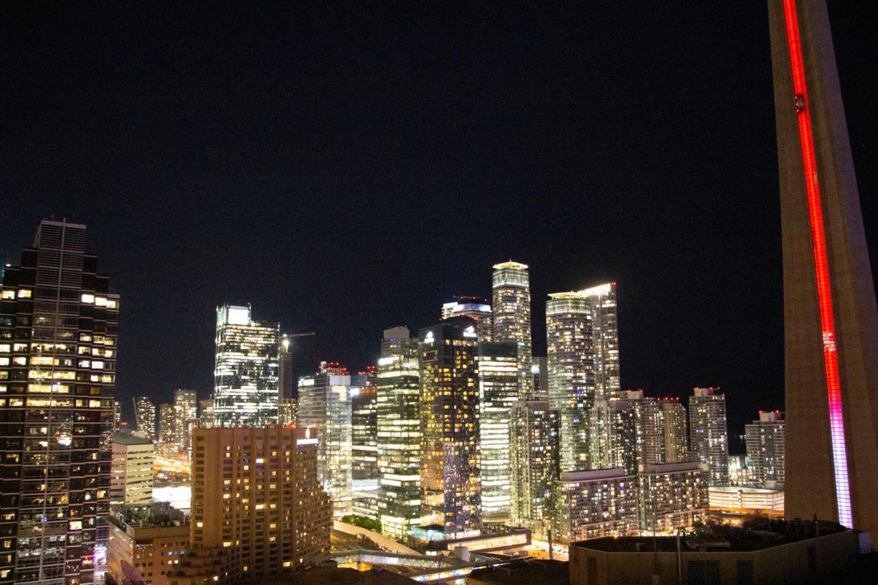 Downtown High-Rise Condo- Cn Tower View โตรอนโต ภายนอก รูปภาพ